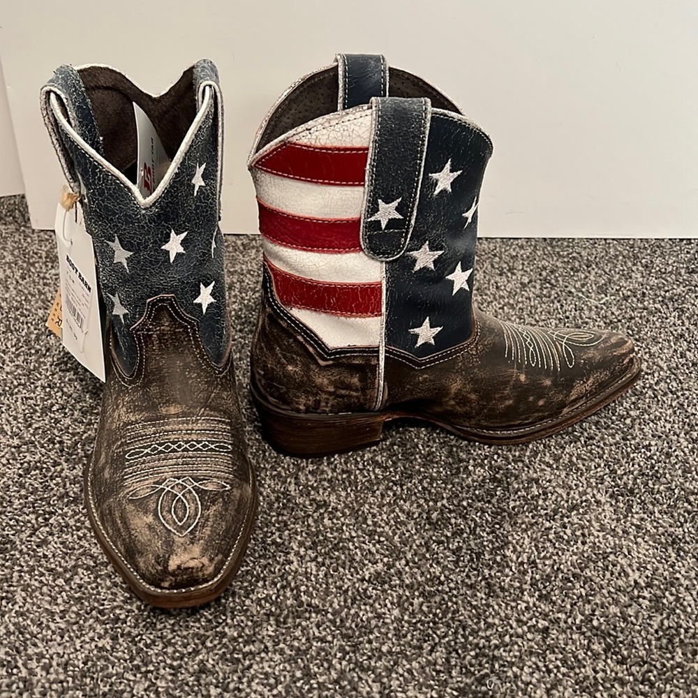 Roper American Ankle boots. NWT.
